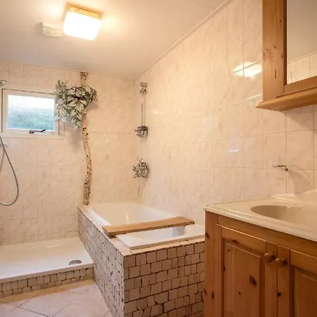 Appartement Boshuisje Little Hiding -